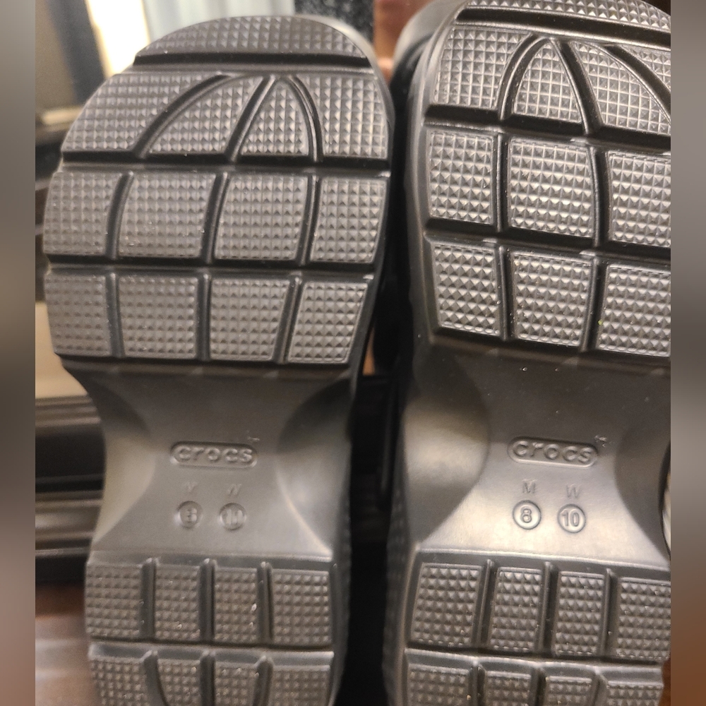 Platform Crocs - Picture 3 of 4